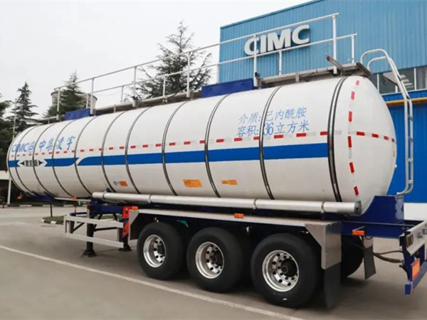液罐車